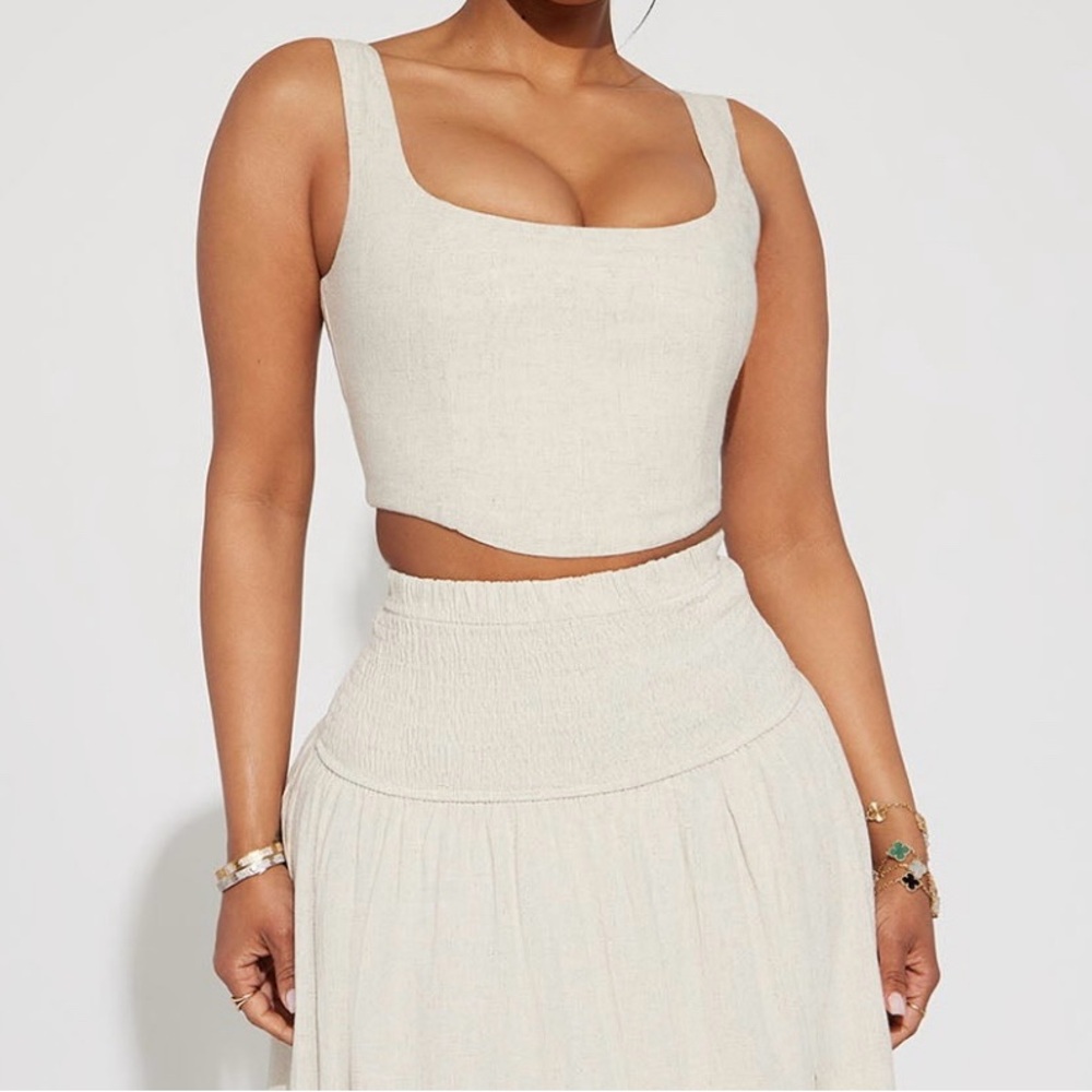 Beige linen, square neck top.